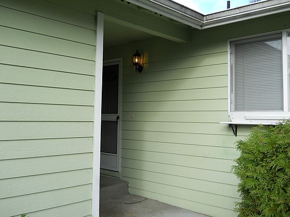 4th image of 5131 61st St NE #B