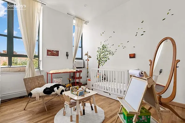 Sold by Sotheby's International Realty | media 19