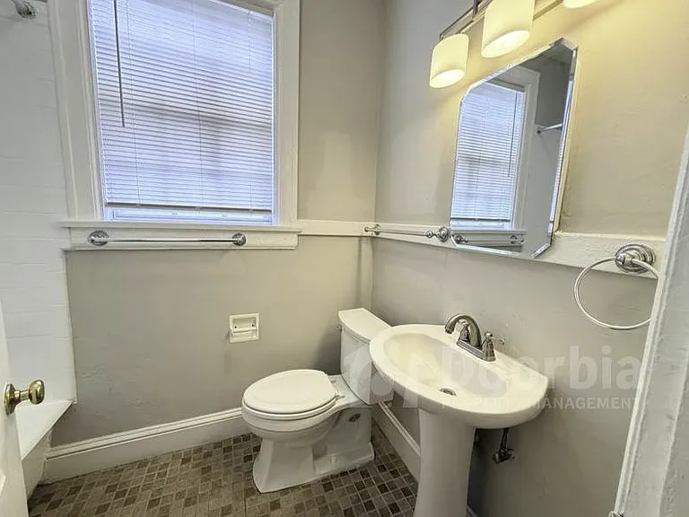975 Willow Branch Ave #3 — Photo 7