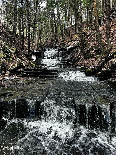 4th image of 181 Gray Road