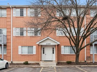 1344 S Lorraine Rd APT C, Wheaton, IL 60189