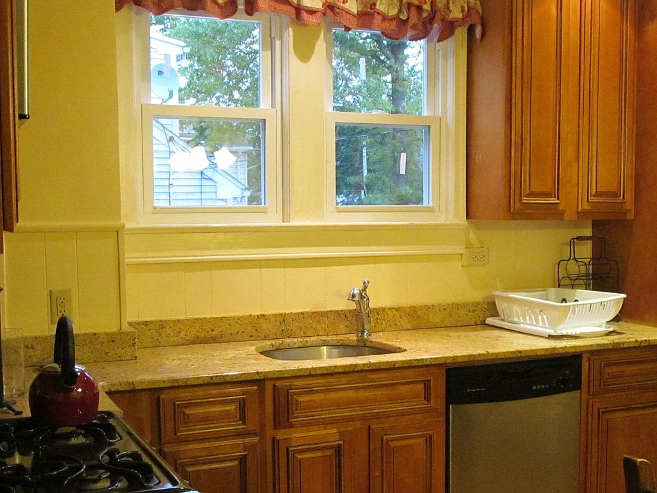 2nd image of 20 Aubrey Street # First Floor