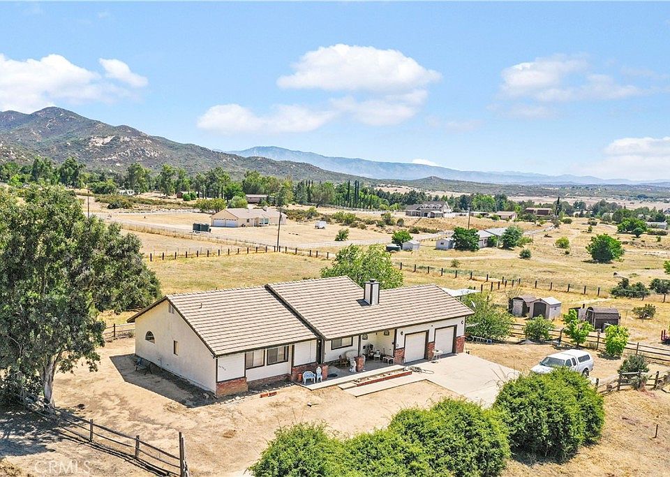 1st image of 40300 Brook Trails Way