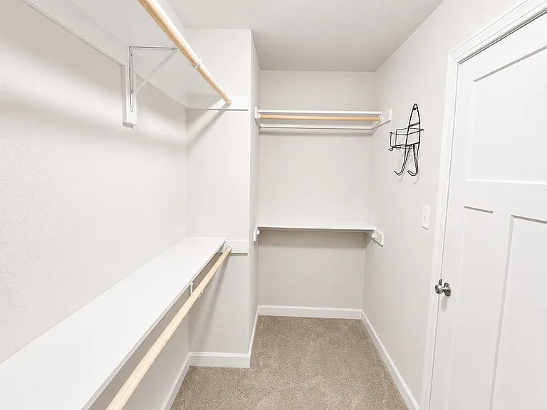 2204 Engle Ave — Photo 24