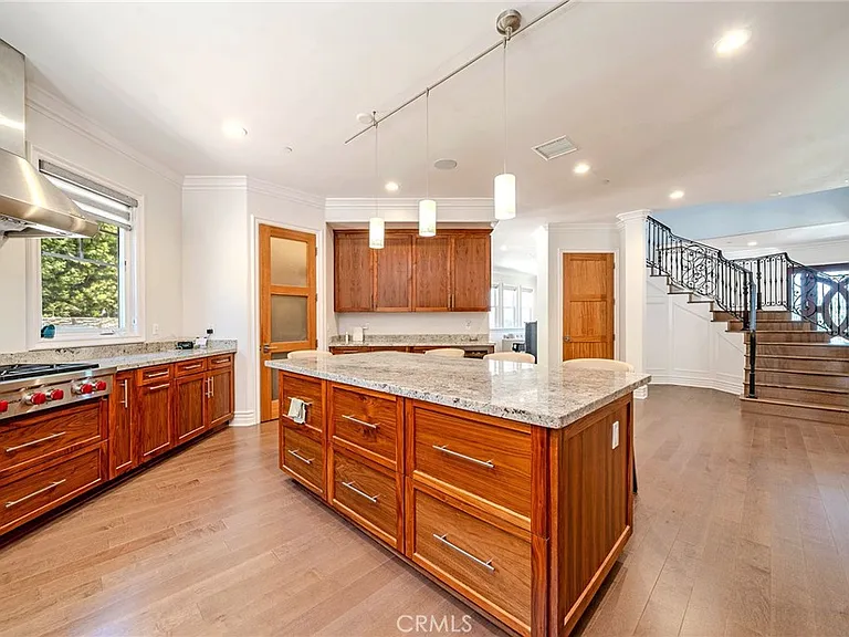 1217 Olive La Canada — Photo 5