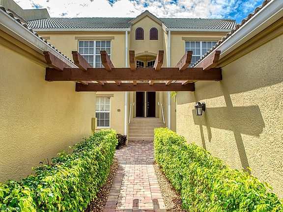 3rd image of 5945 Sand Wedge Ln Unit 1007