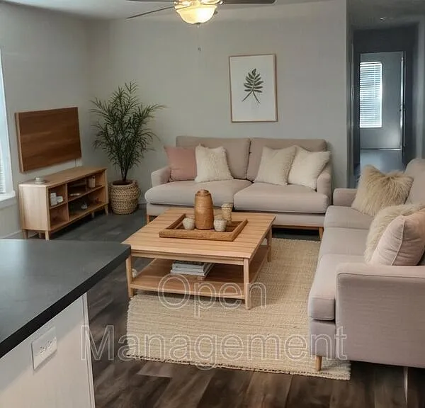 825 1st Ave E #79 — Photo 2