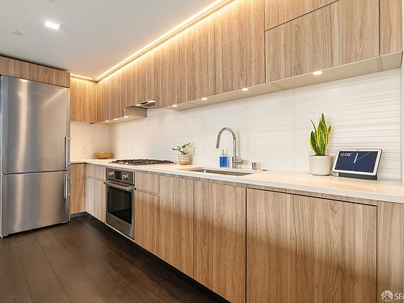 5th image of 1300 22nd St APT 411