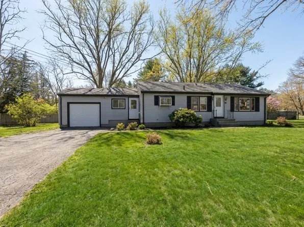 4 Smith St, Attleboro, MA 02703