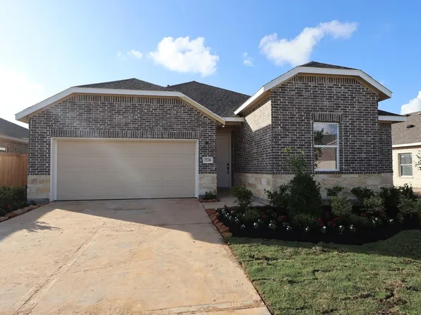 7726 Jade Crest Dr, Angleton, TX 77515