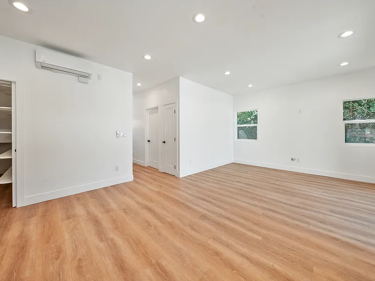 6007 W 85th Pl — Photo 13