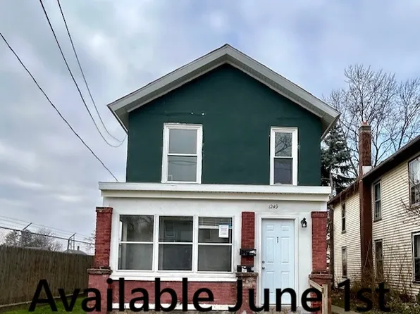 1249 Davis Ave NW #2, Grand Rapids, MI 49504