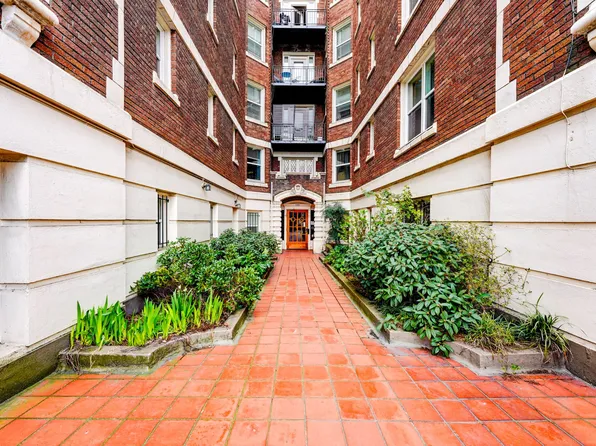 Imperial Arms Apartments, 1429 SW 14th Ave #207, Portland, OR 97201