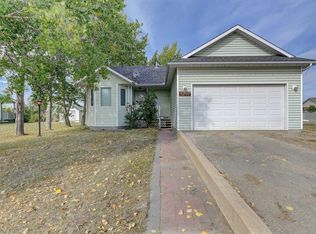 10108 S 106th St, Hythe, AB T0H2C0