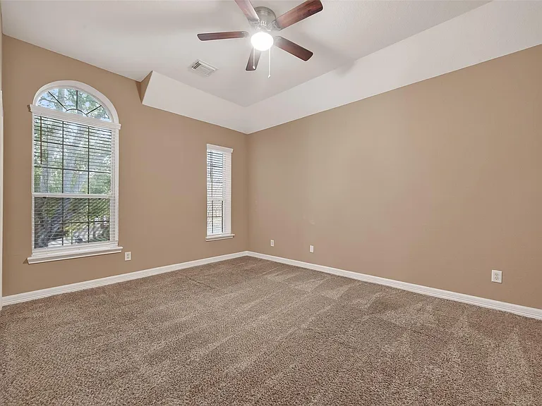 21103 Falcon Creek Ct — Photo 34