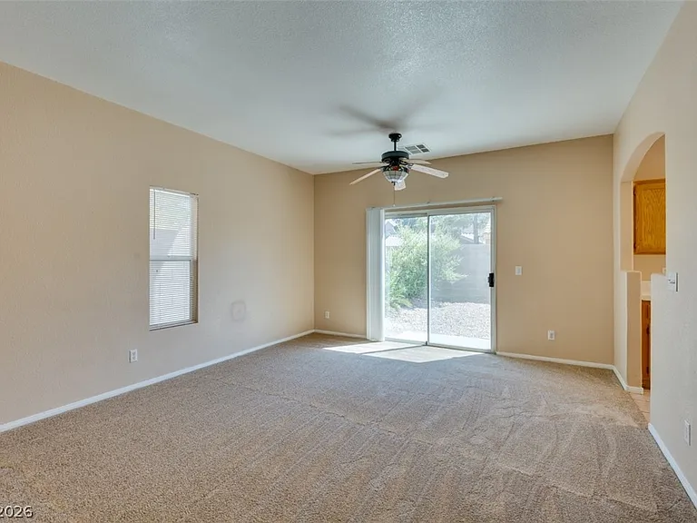 1401 Sycamore Spring Ct — Photo 5