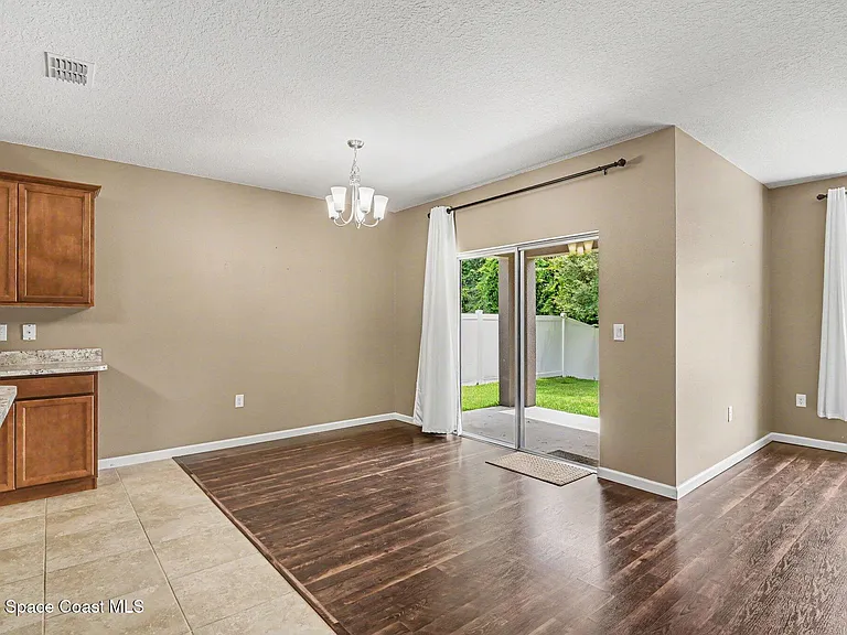 2650 Falcon Ln — Photo 3