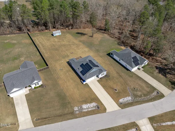 163 Rawls Meadow Ln, Fuquay Varina, NC 27526