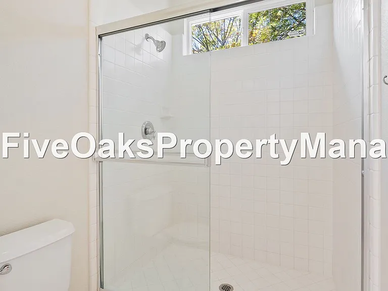 2242 Zittel Dr — Photo 14