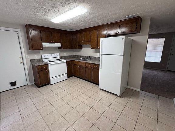 5th image of 7715 Praver Dr E
