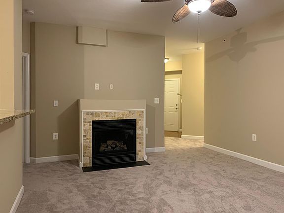 3rd image of 42531 Rockrose Sq Unit 302