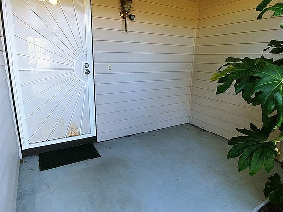 2nd image of 3517 Cherry Blossom Dr NE