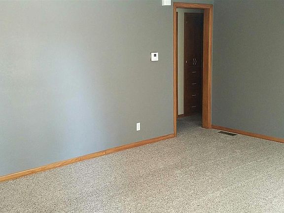3rd image of 34 Sunflower Ave