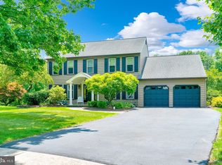 245 Heatherfield Dr, Souderton, PA 18964