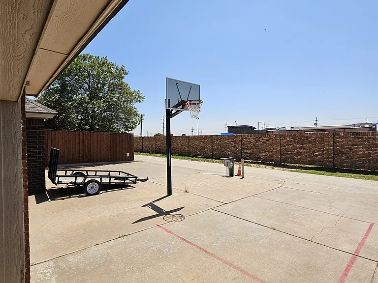 10306 York Ave — Photo 119