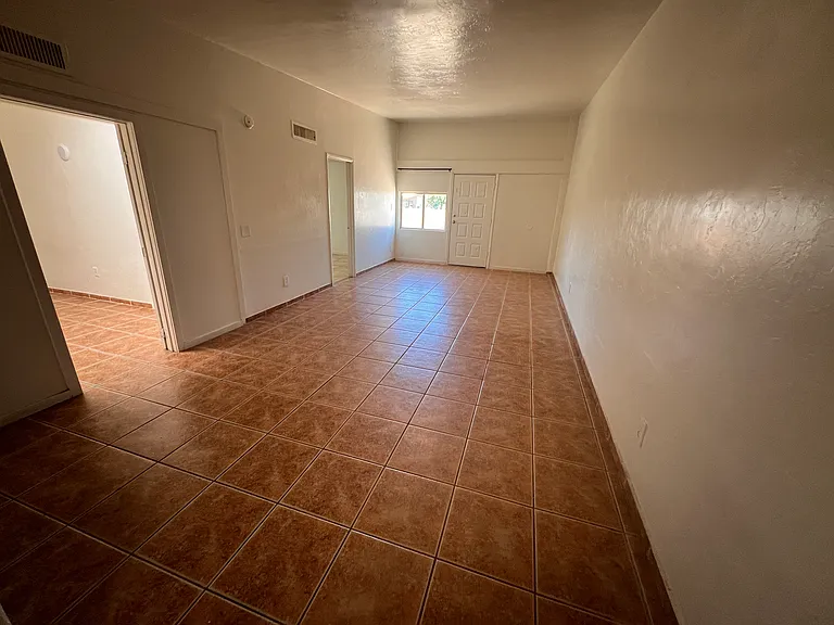 926 W Wedwick St — Photo 16