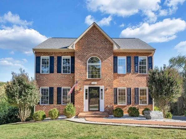 226 Bush Dr, Vinton, VA 24179