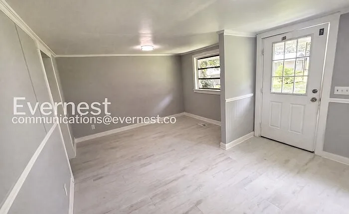 117 Westbrook Ave — Photo 6