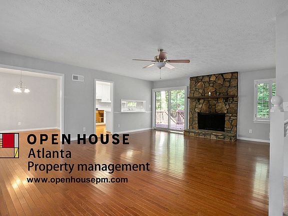 3rd image of 3180 Terrace Dr