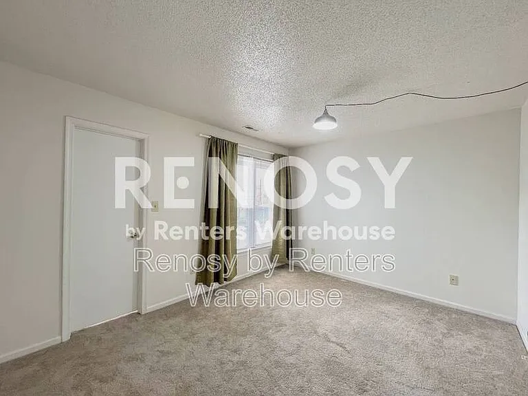 5310 Lake Victoria Arch — Photo 22