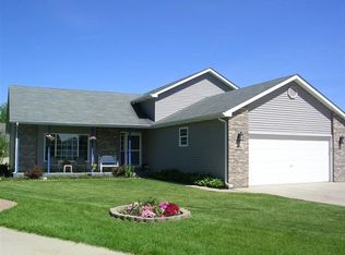 684 Coventry Ct, Valparaiso, IN 46385