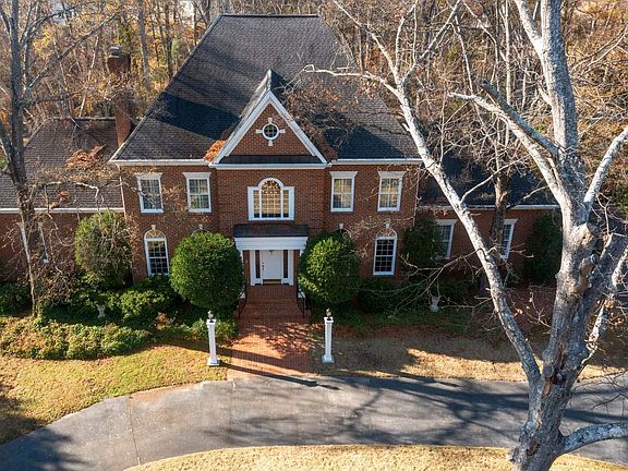 3rd image of 29 Weatherby Dr