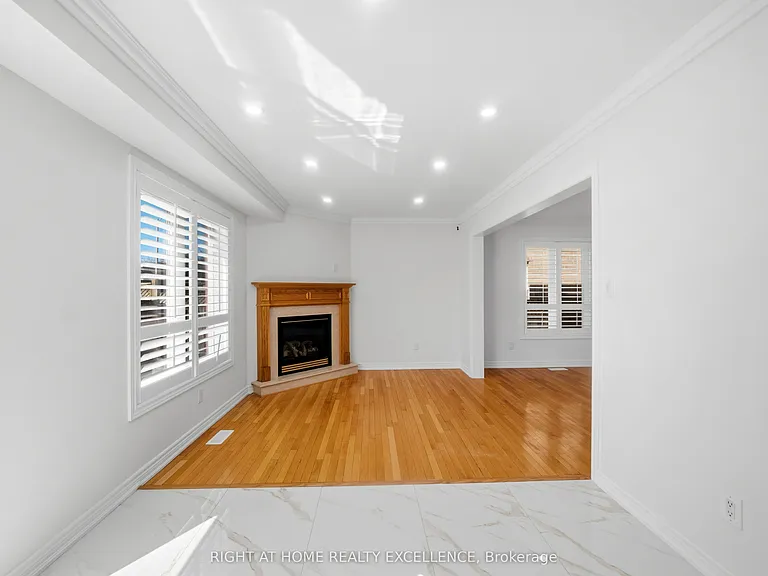16 Whitford Ct #MAIN UPPER LEVEL — Photo 12