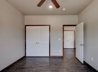 400 E Elk St #B, Carthage, MO 64836