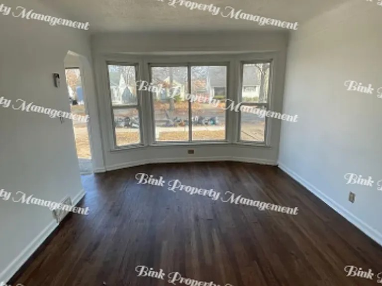 20277 Ferguson St — Photo 3