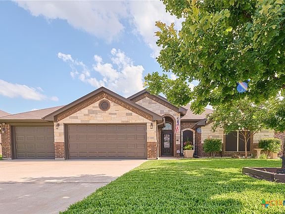 2nd image of 1202 Dark Wood Dr