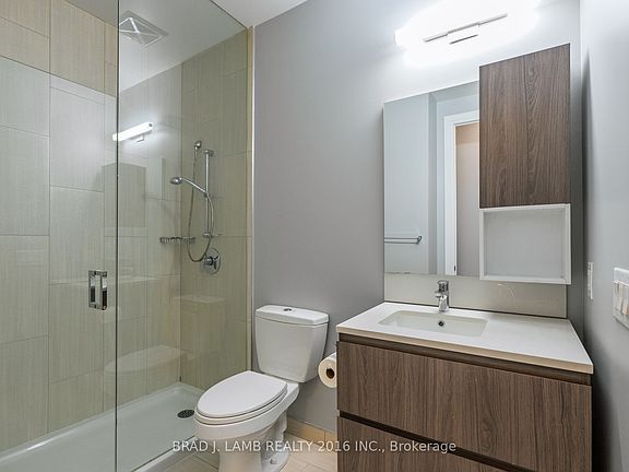 4th image of 36 Park Lawn Rd Penthouse 4403