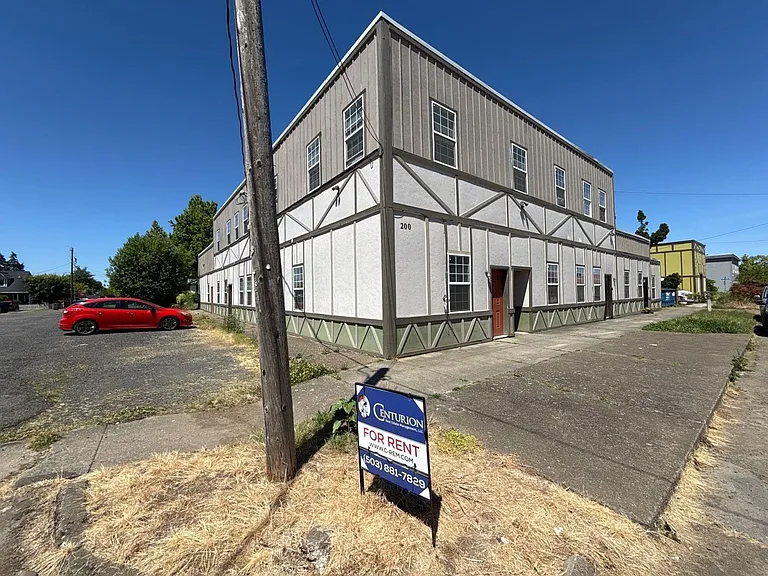 200 Railroad Ave #8 — Photo 2