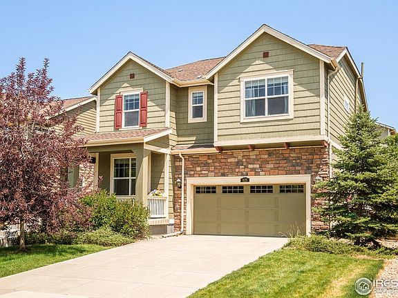 2nd image of 825 Dakota Ln