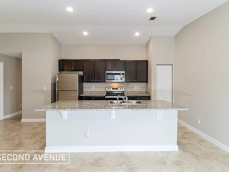 259 Trenton Ave SW — Photo 8