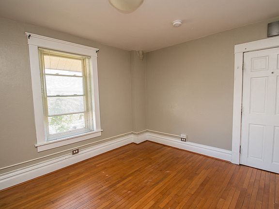 1501 Broadway Street Unit 4 Living/ Bedroom Area