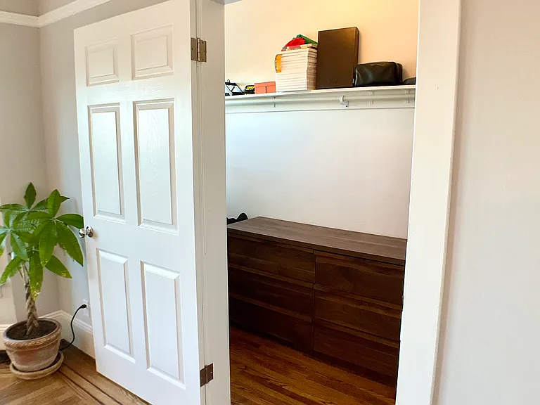 808 Templeton Ave — Photo 15