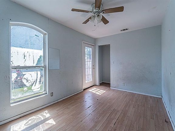 4th image of 1506 Dennison St