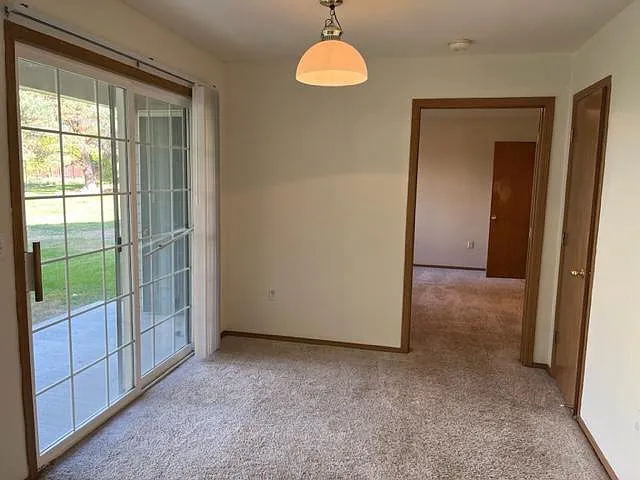 2 bed, 1000 sqft, $1,395 — Photo 4