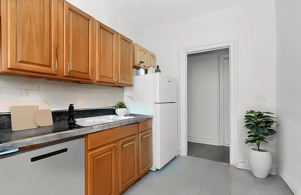 Sold by Ben Bay Realty Co. of Bay Ridge | media 9