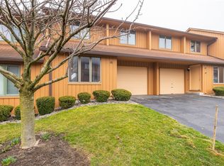 10 Lower Hill Ln, Fairport, NY 14450